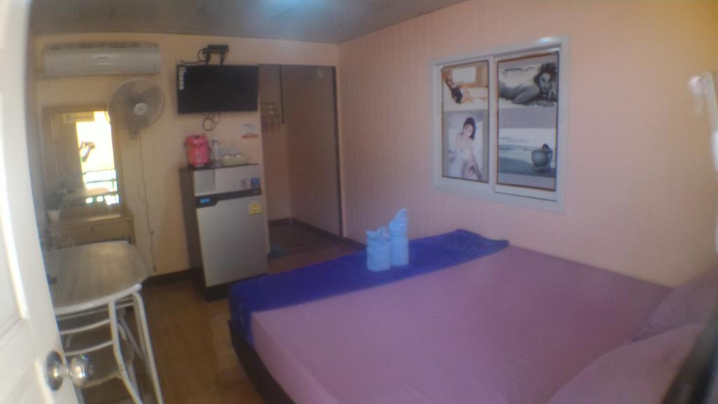 Hi Tech Resort Kabin Buri Екстериор снимка