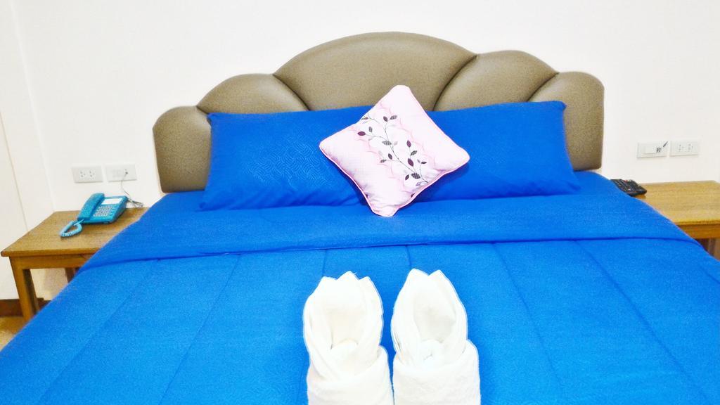 Hi Tech Resort Kabin Buri Екстериор снимка