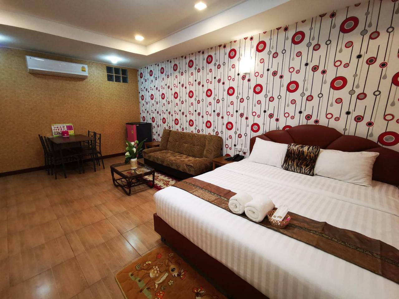 Hi Tech Resort Kabin Buri Екстериор снимка