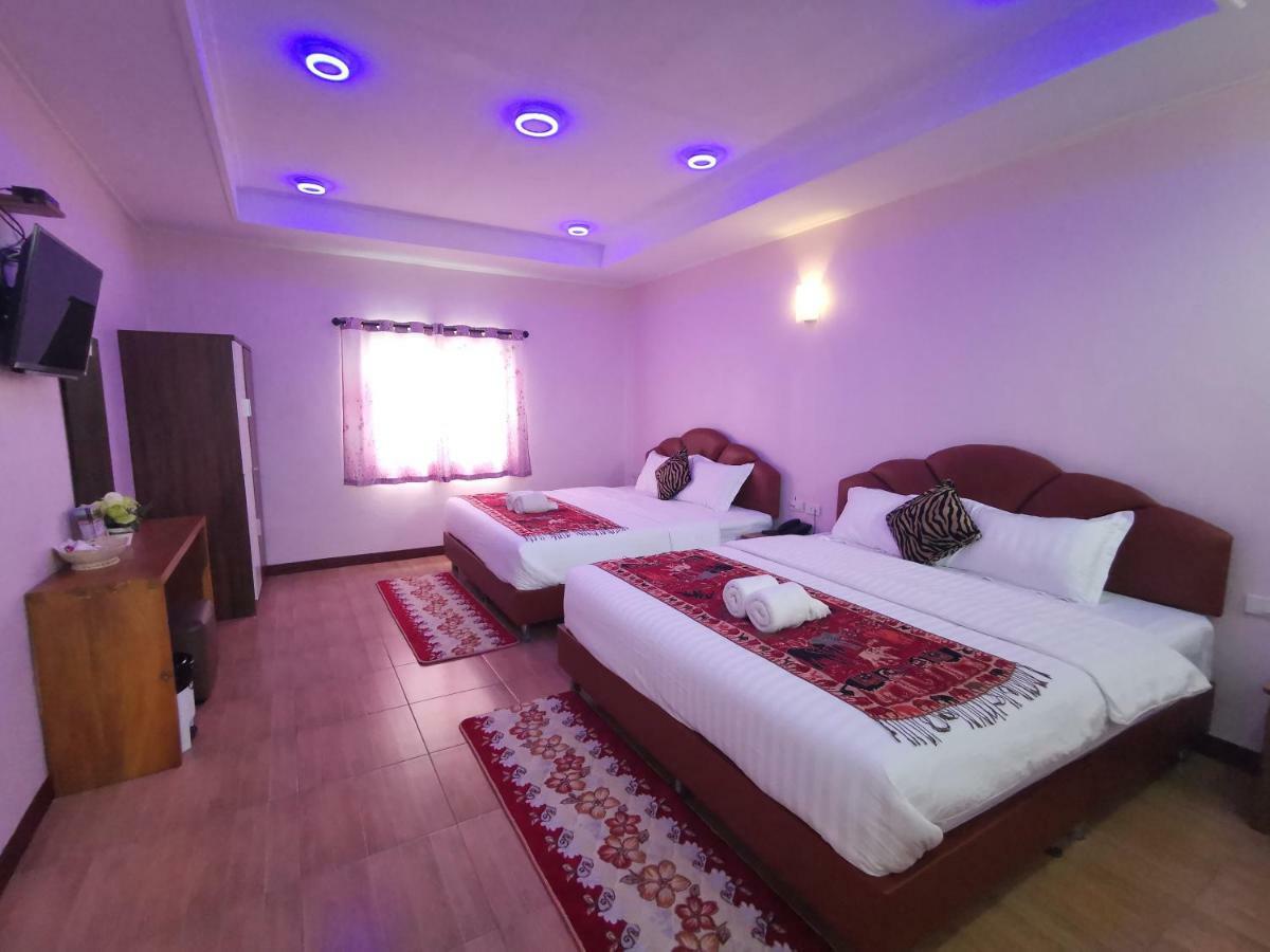 Hi Tech Resort Kabin Buri Екстериор снимка