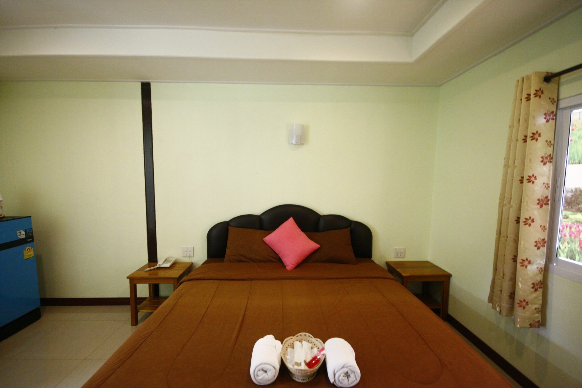 Hi Tech Resort Kabin Buri Екстериор снимка